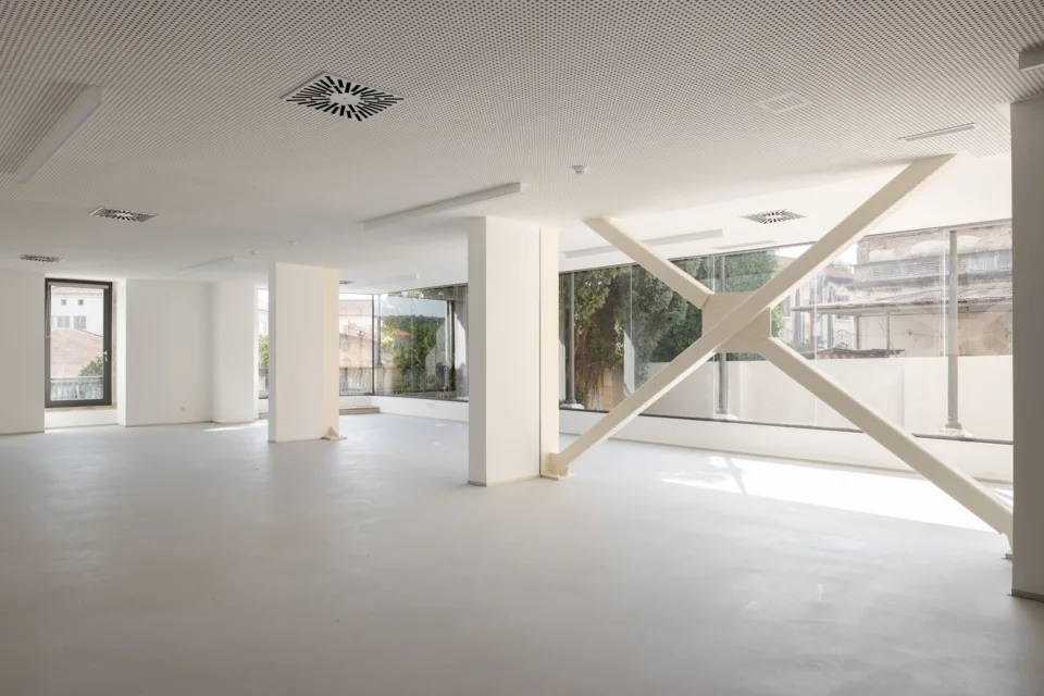 Biblioteca Odivelas betão armado reinforced concrete structural survey seismic strengthning NDT 10