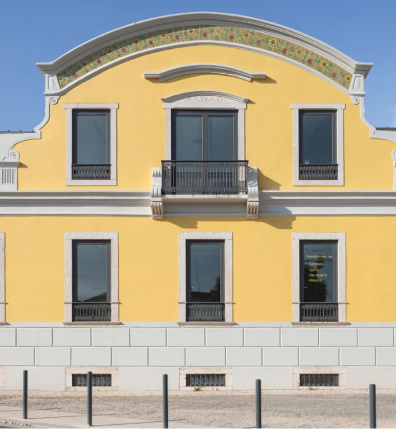 Comercial e Serviços