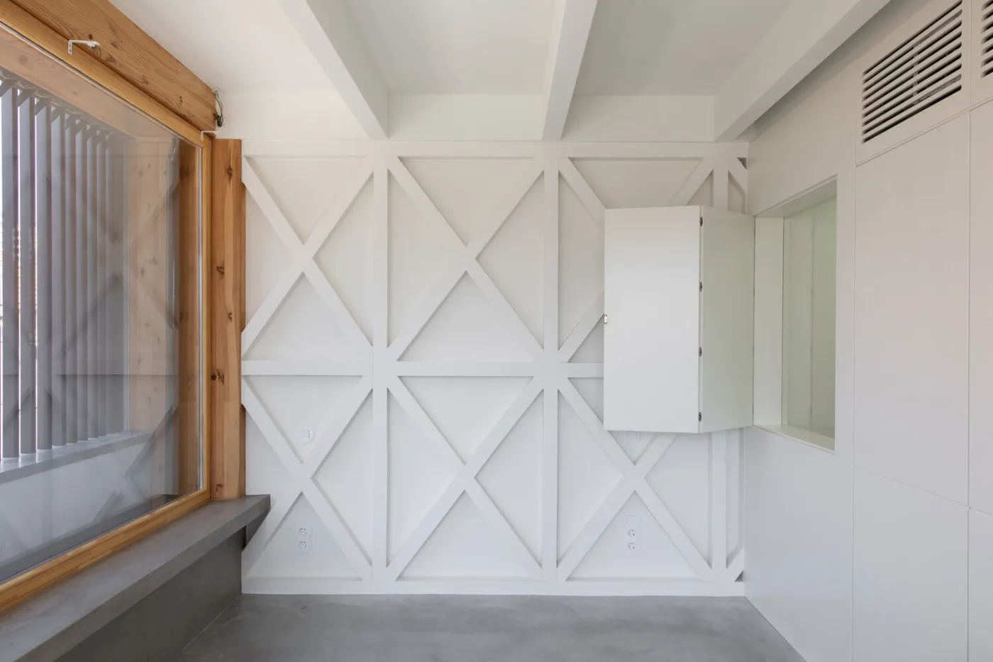 Reabilitação estrutura de madeira betão edificio residencial timber concret composite single family building 04