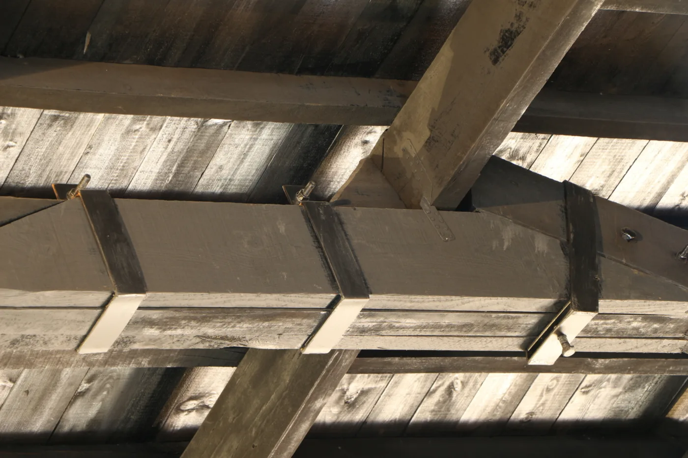 RCV Timber roof industrialwarehouse armazém industrial cobertura madeira NDT Monitoring 3