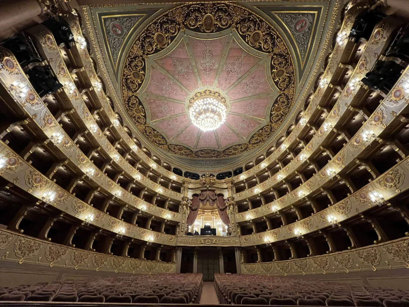 Seismic vulnerability assessment Avaliação de vulnerabilidade sísmica, Teatro Nacional de São Carlos_02